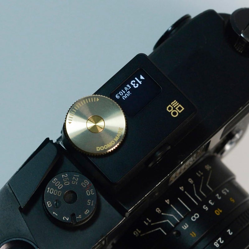DOOMO MADE OLED Light Meter, Meter S Brass Version, New Screen Design, Real-time Metering and One-Button Metering for Vintage Cameras (Brass Dial) - Image 3